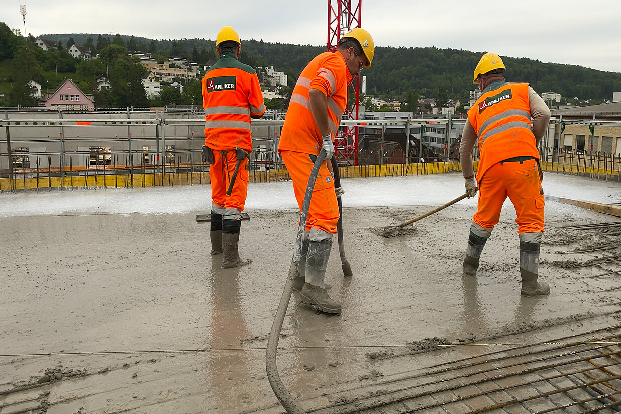 Einbau des zirkulit® Beton in Schlieren.